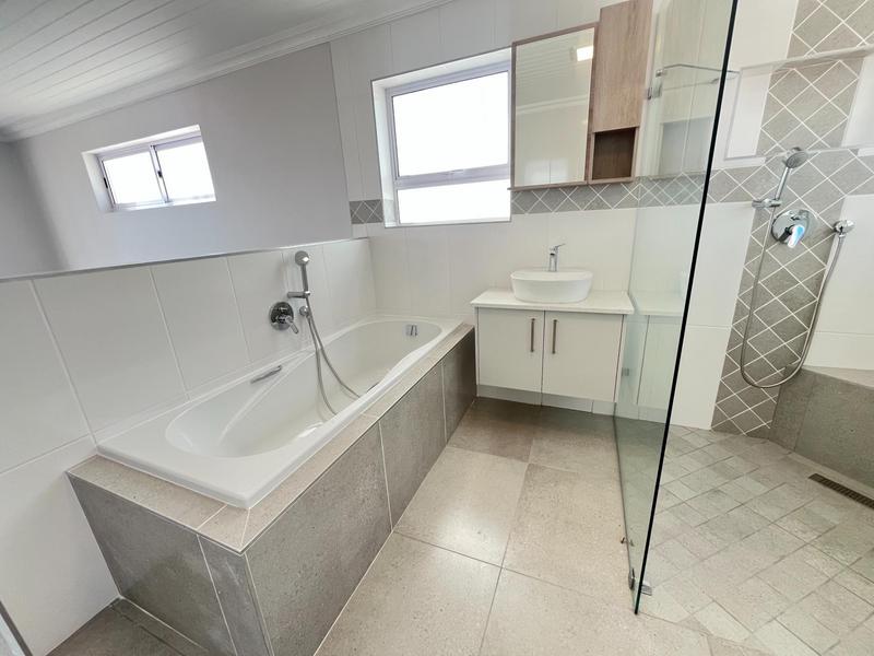 4 Bedroom Property for Sale in Da Gama Bay Western Cape